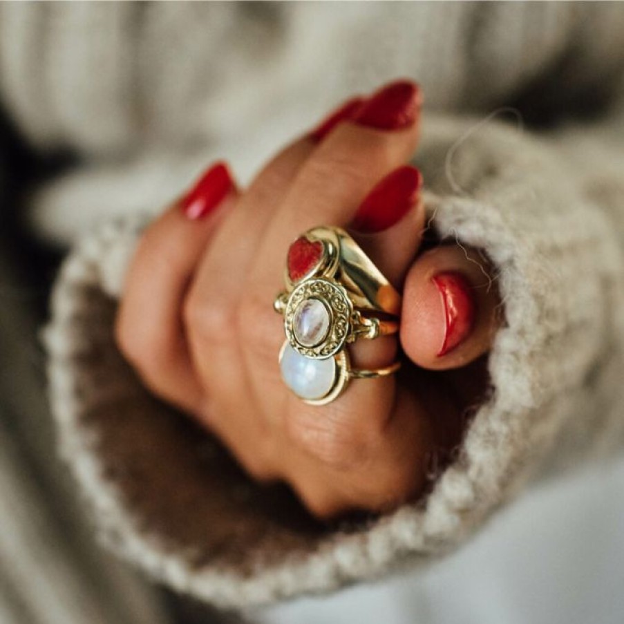 Ringen Betty Bogaers | Antique Moonstone Ring