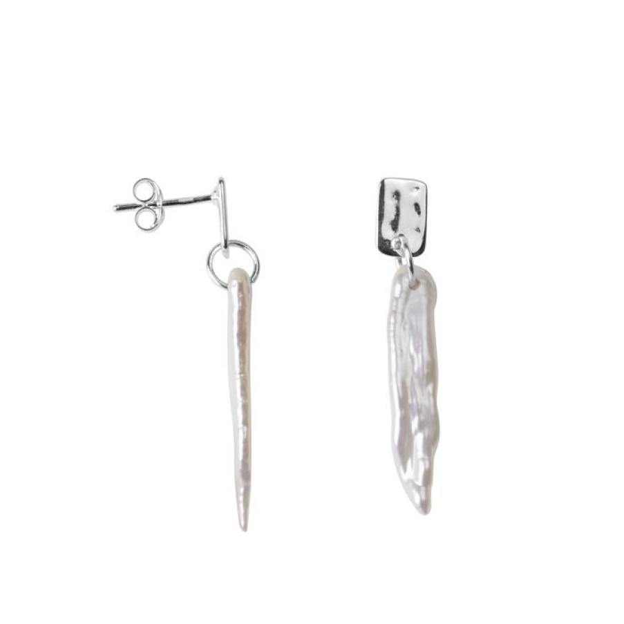 Oorbellen Betty Bogaers | Hammered Small Rectangle And Pearl Stud Earring